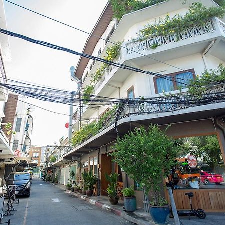 Ghee Gelato House Bed & Breakfast Bangkok Dış mekan fotoğraf