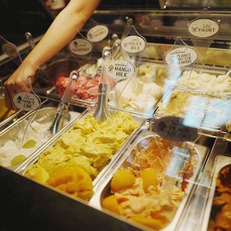 Ghee Gelato House Bed & Breakfast Bangkok Dış mekan fotoğraf