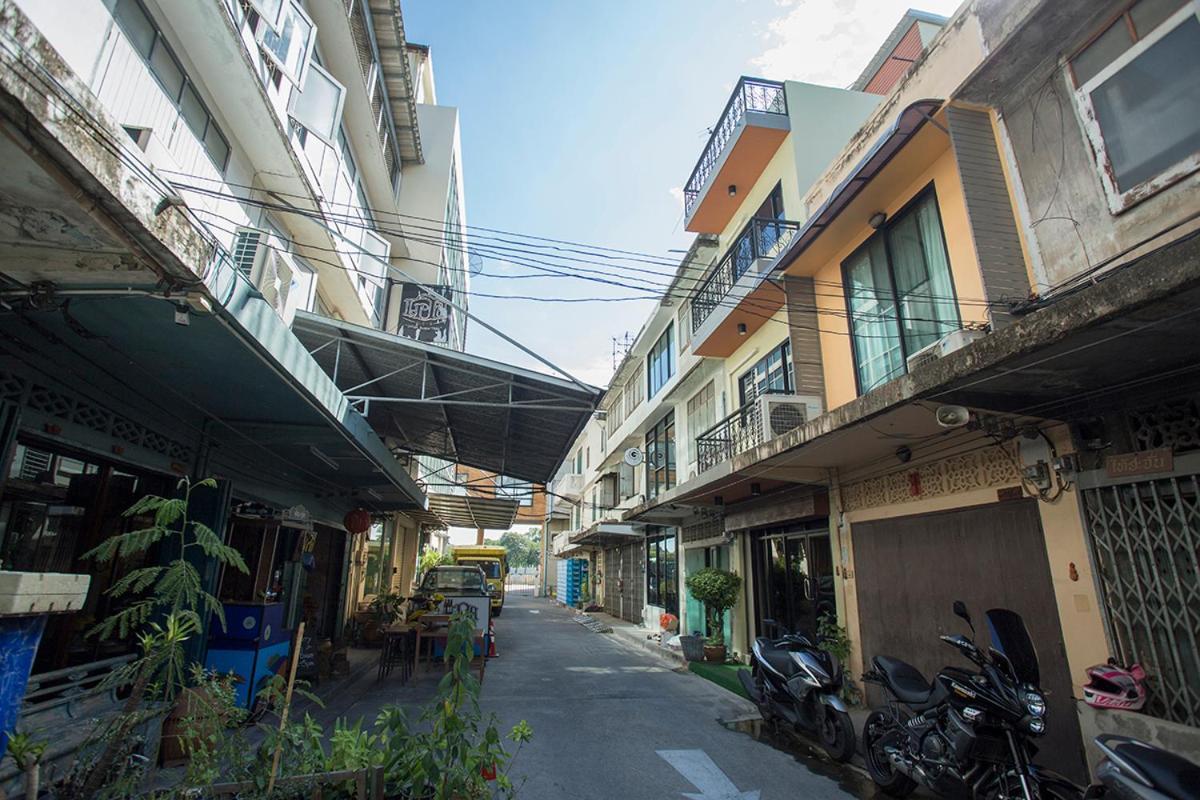 Ghee Gelato House Bed & Breakfast Bangkok Dış mekan fotoğraf